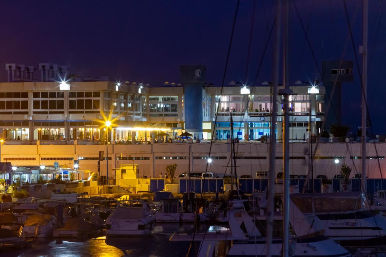 Radazul Marina Seafront 5 Daire Dış mekan fotoğraf